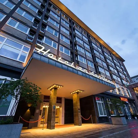 An Der Oper 4*