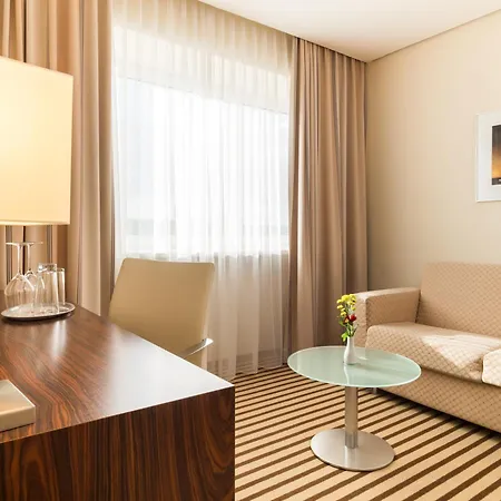 Hotell An Der Oper 4*