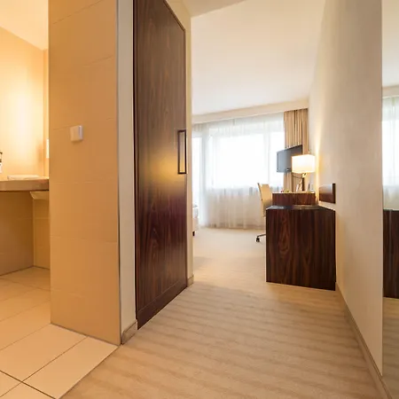 An Der Oper Hotel 4*