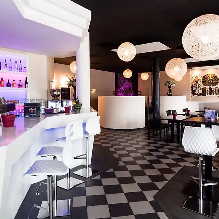 Hotel An Der Oper 4*