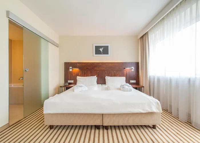 Hotel An Der Oper 4*