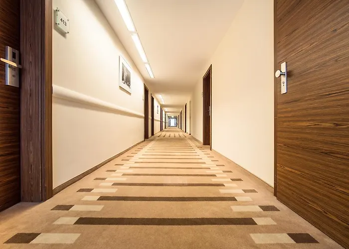 فندق An Der Oper 4*